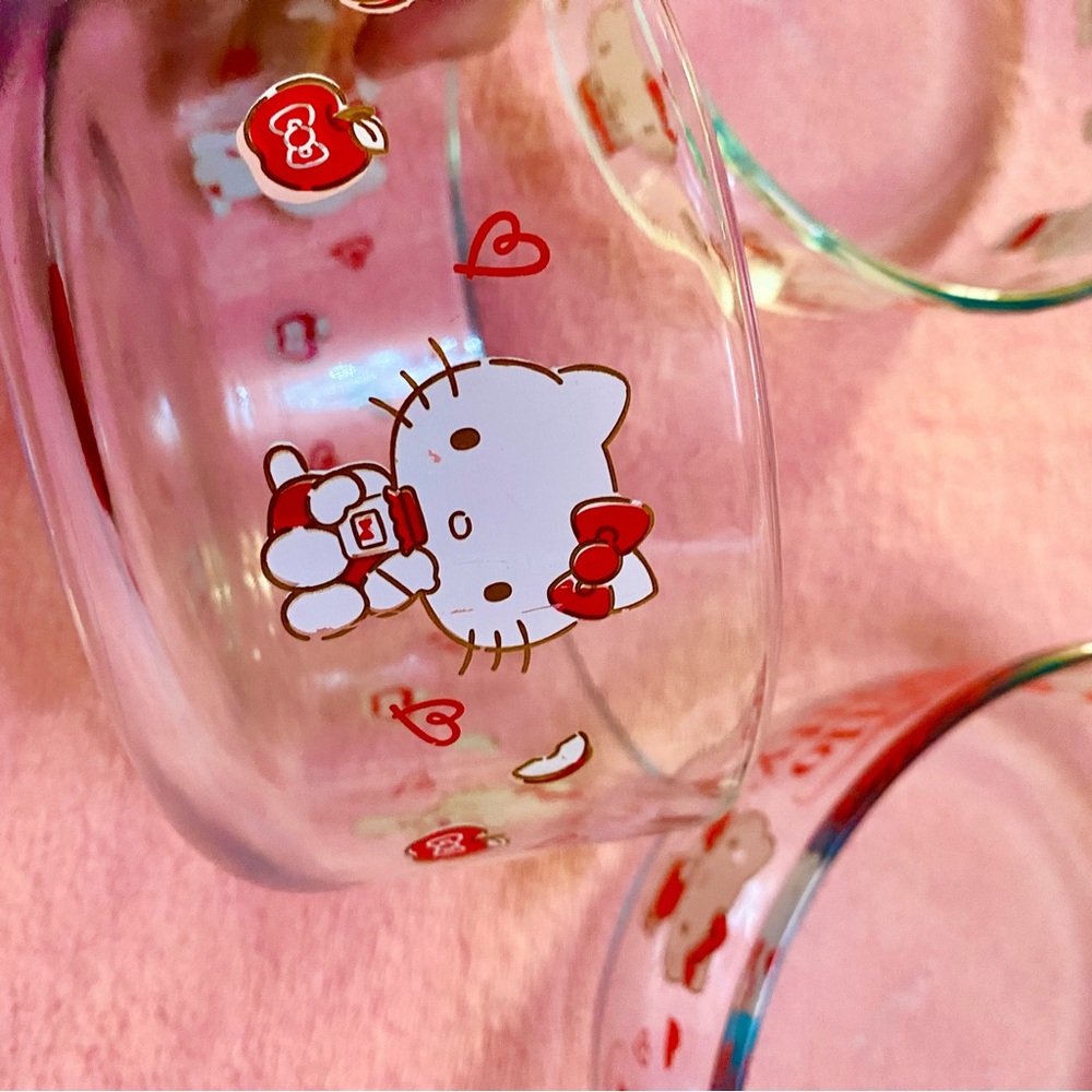 Hello Kitty Pyrex Glass Set Food Storage Red Lids Costco Apple Heart Containers - Picture 6 of 15